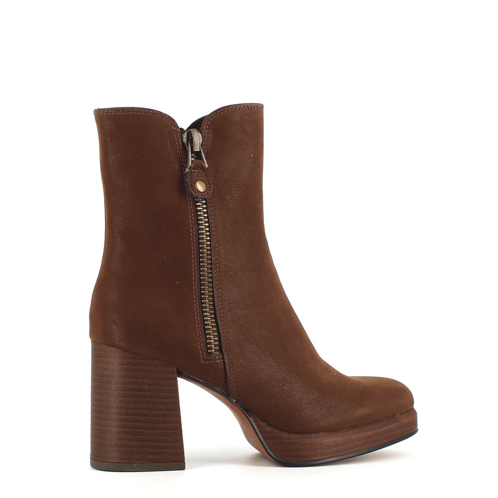 Marco tozzi desert on sale boots