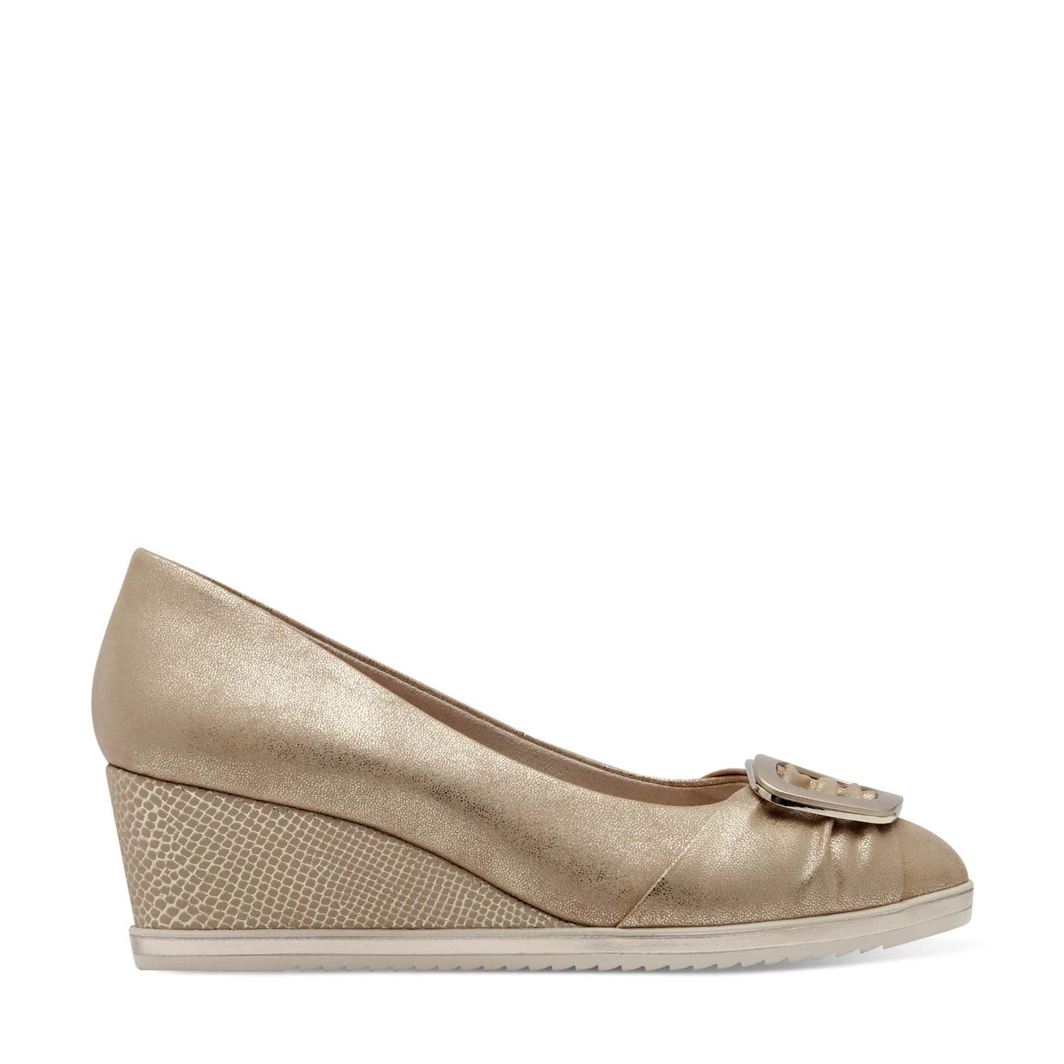 Tamaris Wedge with Buckle Gold