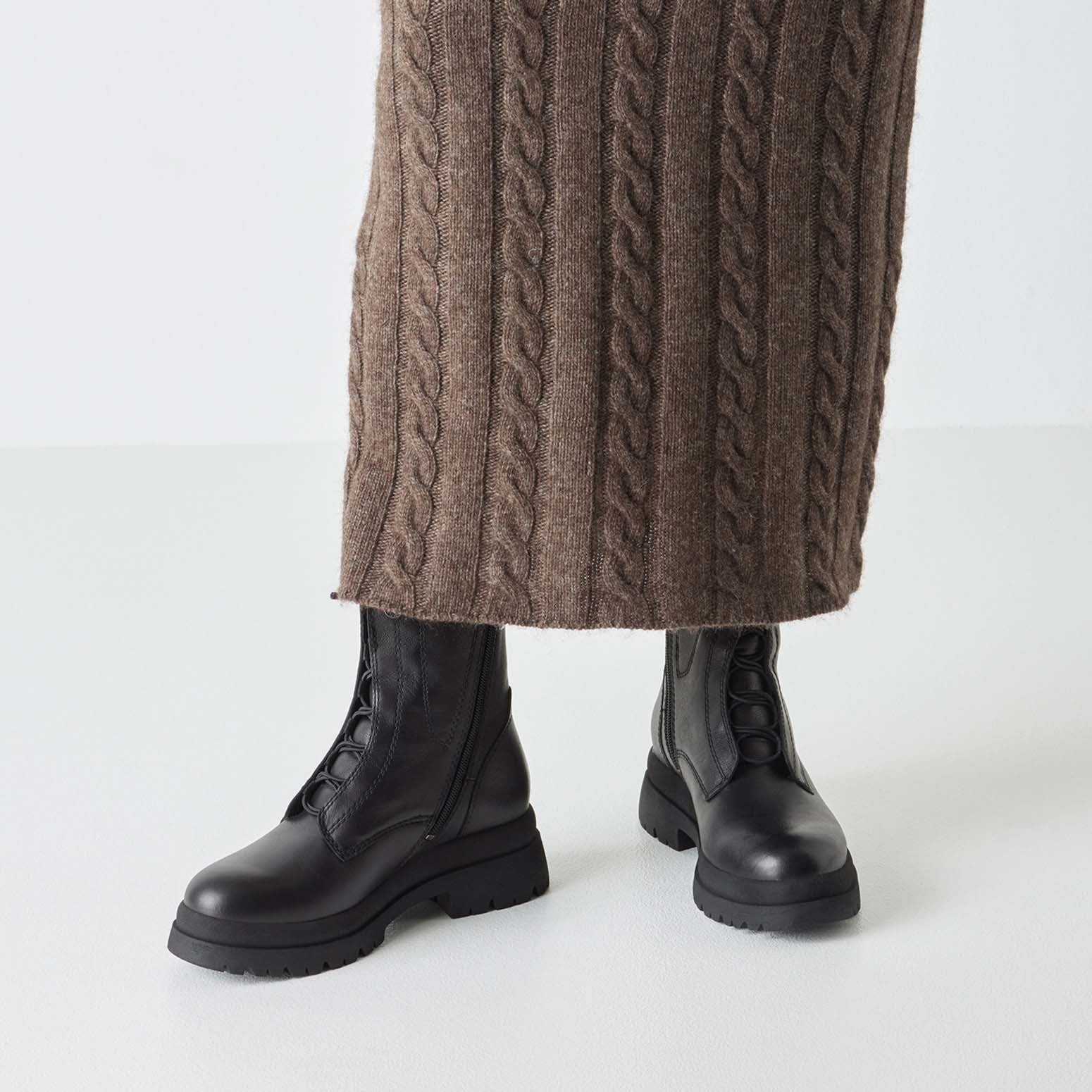 Tamaris Chunky Lace Boot Black