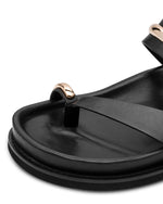 Tamaris Flat Toe Post Sandal Black