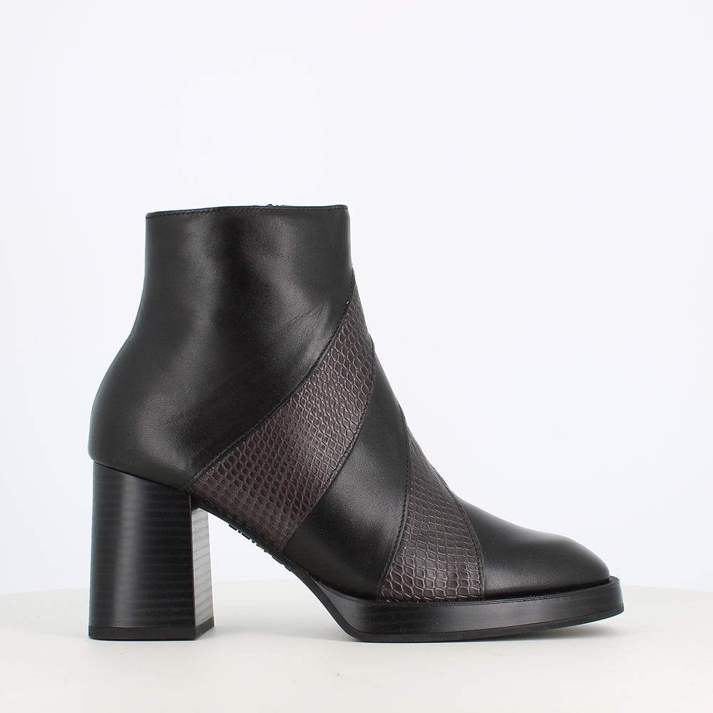 Pitillos Platform Ankle Boot Black/Grey