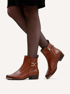 Caprice Classic Short Ankle Boot Cognac