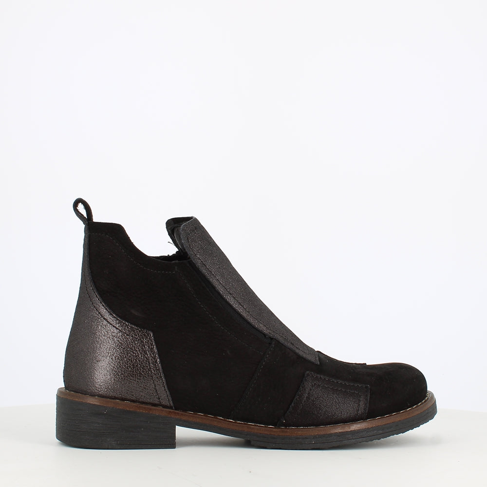 Cinders Edit Low Ankle Boot Pewter Black