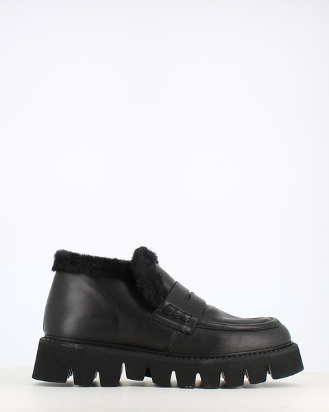 Cinders Edit Chunky Leather Short Boot Black