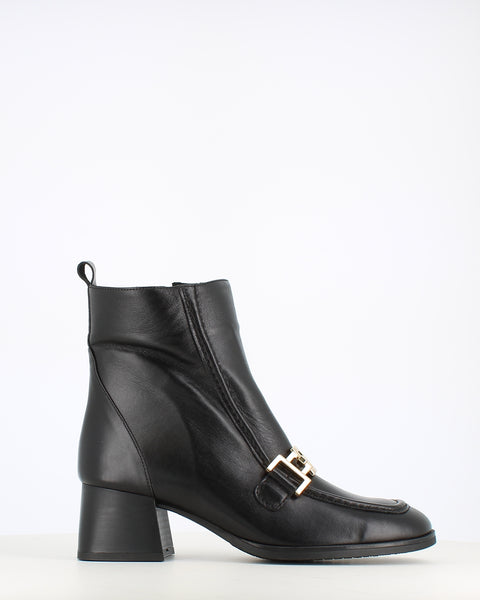 Cinders Edit Classic Buckle Trim Boot Black