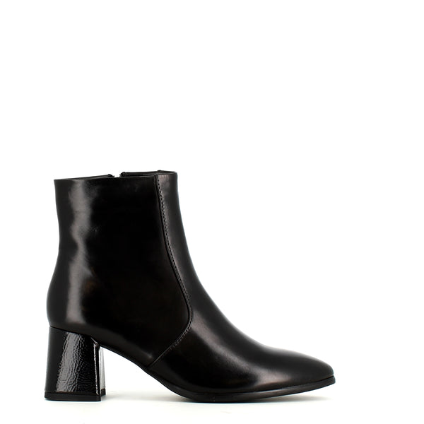 Regarde Le Ciel Millie Ankle Boot Black Leather