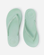 Fitflop IQushion Ergonomic Toe Post Mint Whisper