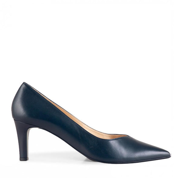 Navy blue court hot sale shoes block heel